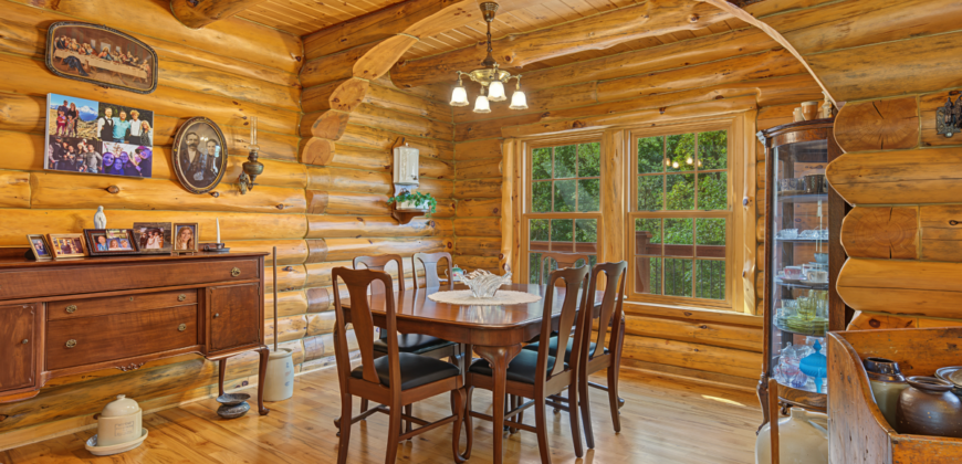 96.25-Acre Log Home, Pasture & Recreational Estate in Grant Cty