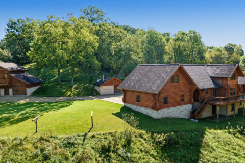 96.25-Acre Log Home, Pasture & Recreational Estate in Grant Cty