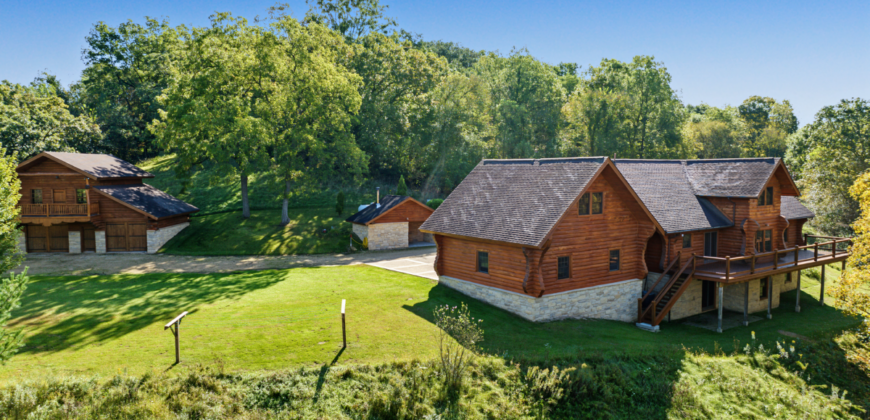 96.25-Acre Log Home, Pasture & Recreational Estate in Grant Cty