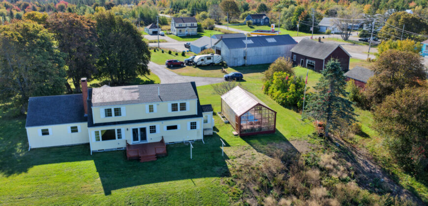 Charming Cape Cod Home with Bay Views on 9.24 Acres in Lubec, Mai