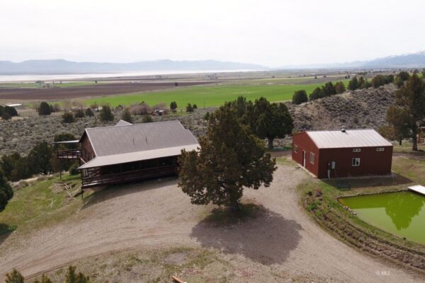 Country Home For Sale in Cedarville, CA