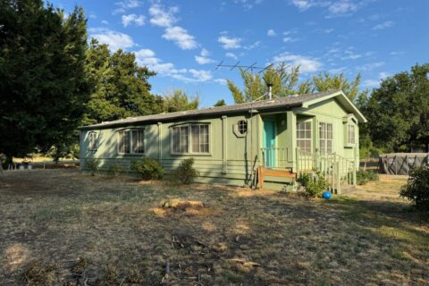 Country Properties in Guinda, California for Sale