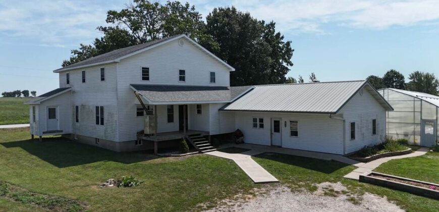 La Plata MO Country Home, 10 Acres, 5-Bedroom Home, Guest House
