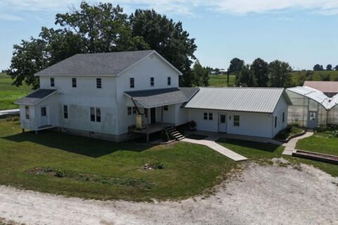 La Plata MO Country Home, 10 Acres, 5-Bedroom Home, Guest House