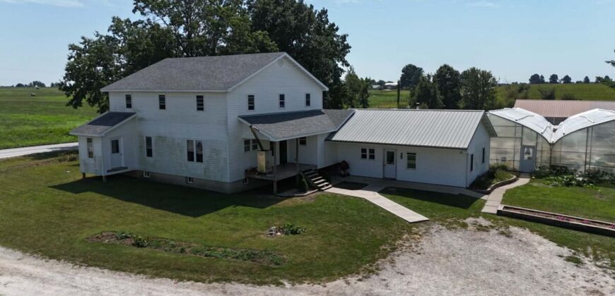 La Plata MO Country Home, 10 Acres, 5-Bedroom Home, Guest House