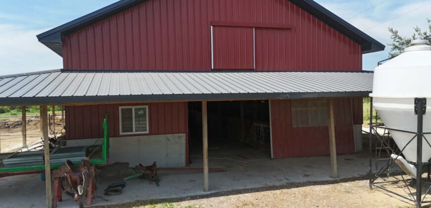 La Plata MO Country Home, 10 Acres, 5-Bedroom Home, Guest House