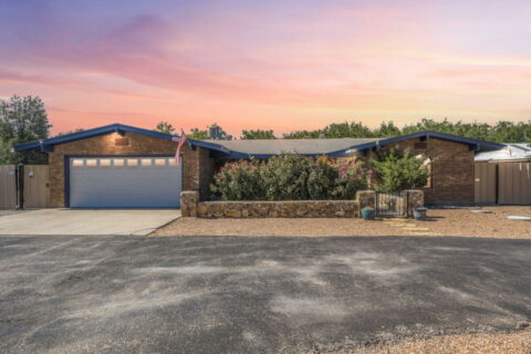 Ranch Home For Sale on 1.35 Acres In Las Cruces, NM