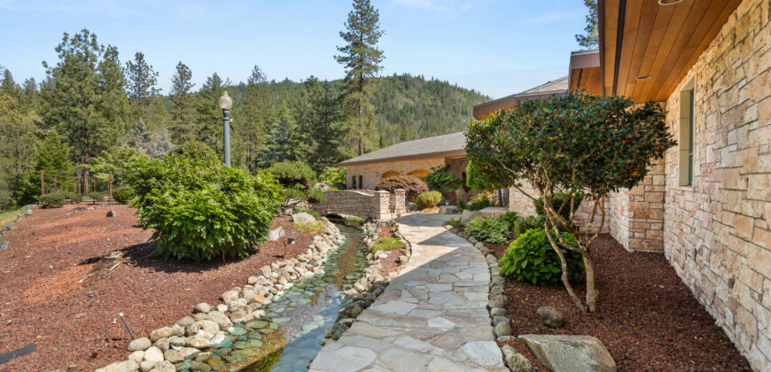 Luxury Wine Country Home For Sale w/ Boutique Vineyard