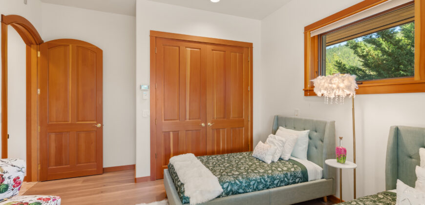 Luxury Wine Country Home For Sale w/ Boutique Vineyard