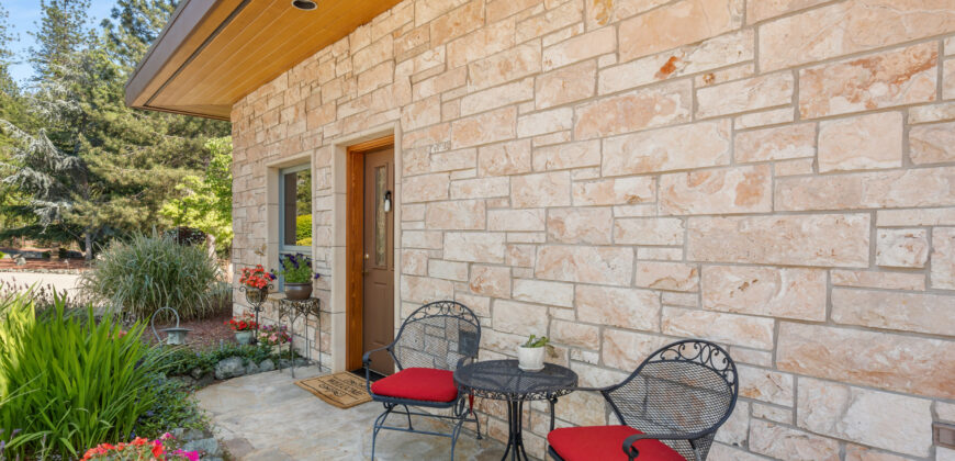 Luxury Wine Country Home For Sale w/ Boutique Vineyard