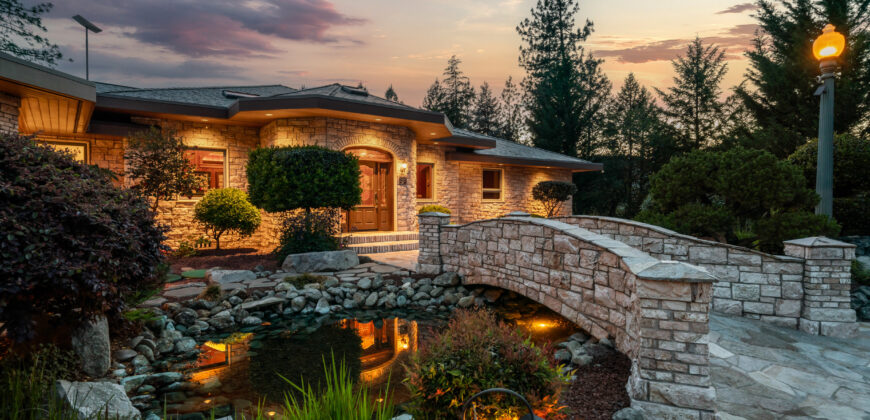 Luxury Wine Country Home For Sale w/ Boutique Vineyard