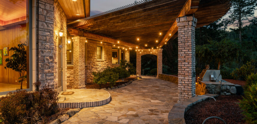 Luxury Wine Country Home For Sale w/ Boutique Vineyard