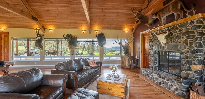 Umpqua Valley Equestrian Vineyard With Expansion Potential