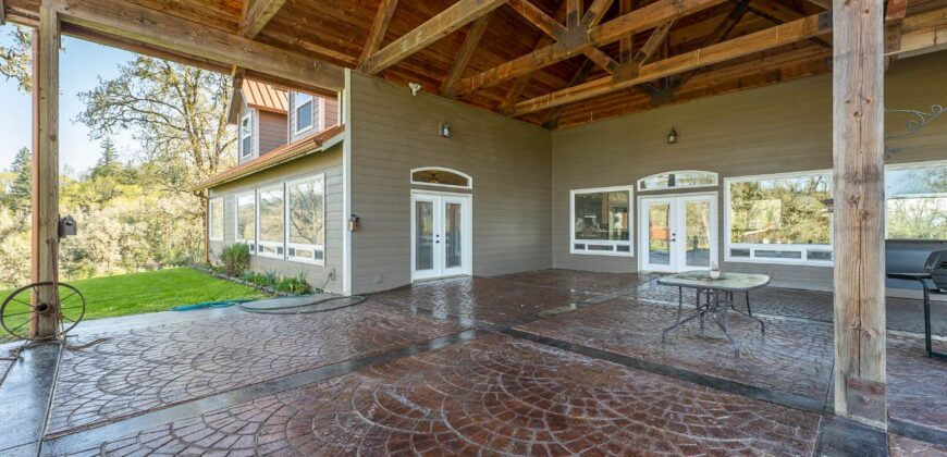 Umpqua Valley Equestrian Vineyard With Expansion Potential