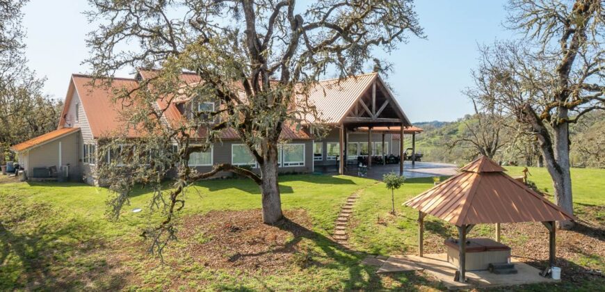 Umpqua Valley Equestrian Vineyard With Expansion Potential