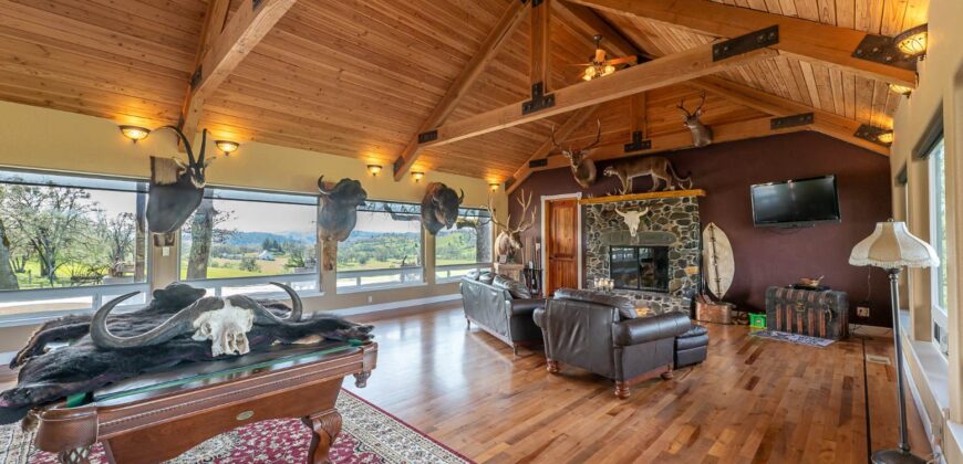 Umpqua Valley Equestrian Vineyard With Expansion Potential