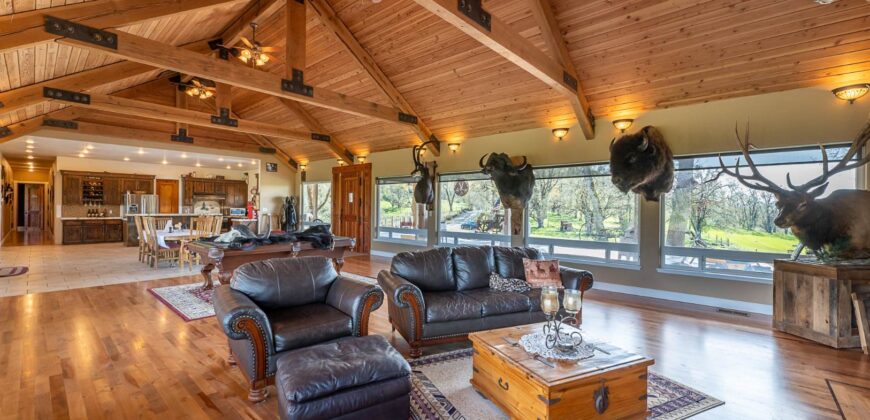 Umpqua Valley Equestrian Vineyard With Expansion Potential