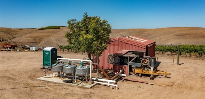 Paso Robles Vineyard For Sale w/ Pomegranates – Highlands District