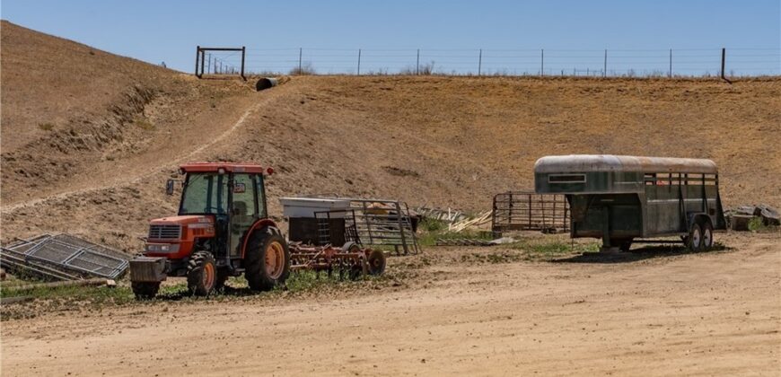 Paso Robles Vineyard For Sale w/ Pomegranates – Highlands District