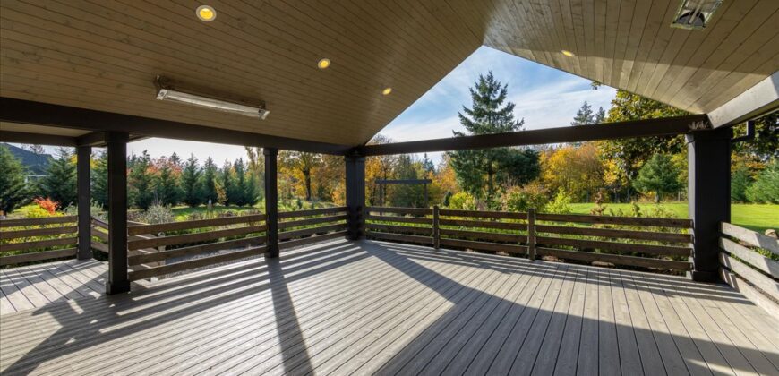 Stunning Farm set on 43 acres, plantable acreage