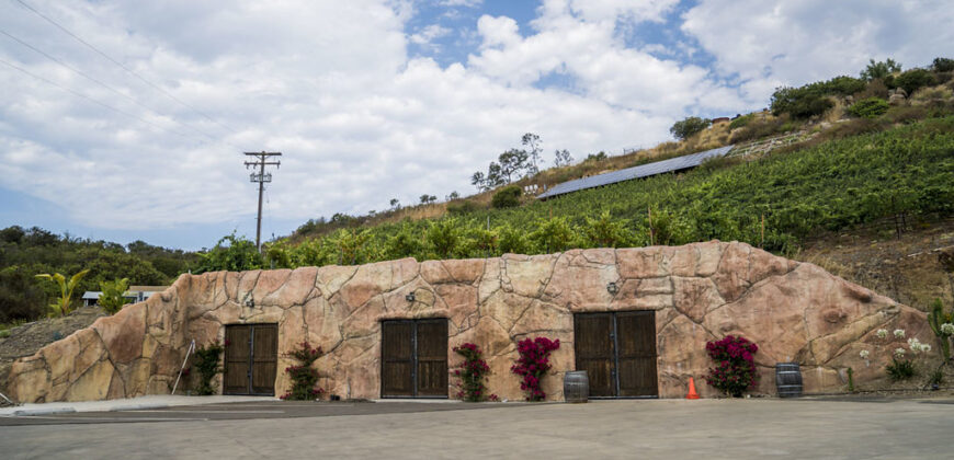 Sunshine Mountain Winery and Estate Home
