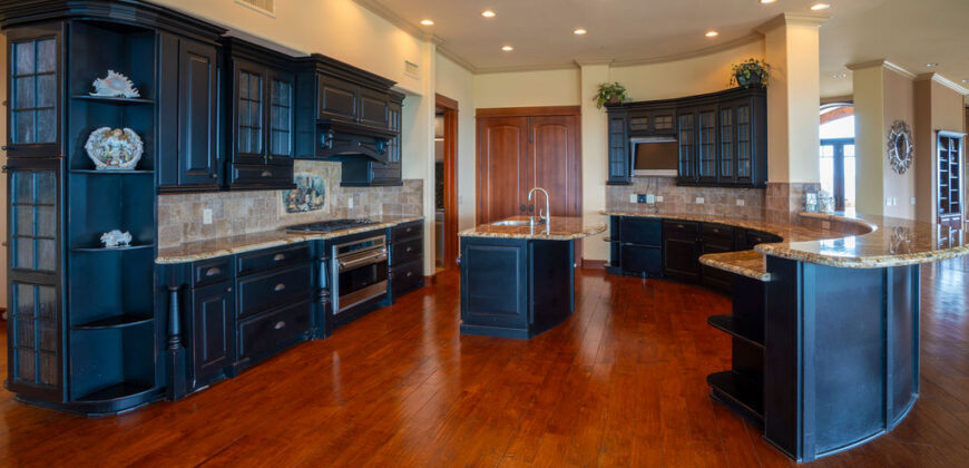 Sunshine Mountain Winery and Estate Home